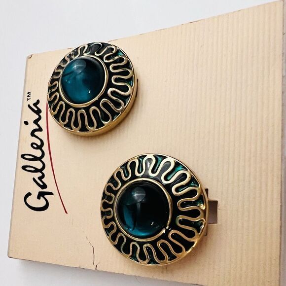 Vintage Galleria Gripoix Earrings Clip On Enamel Green Glass Gold Round 4631 - Picture 9 of 13